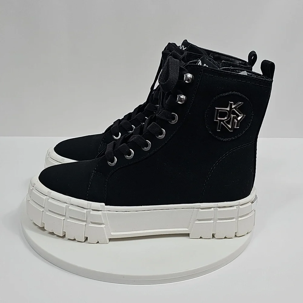 NIB DKNY Peri Black Platform High Top Sneaker Booties 7 Lace Up Edgy Streetwear